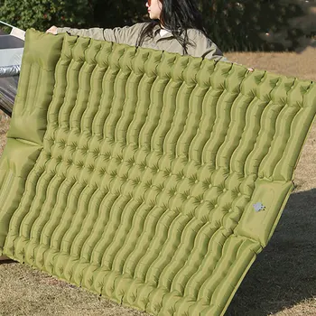 Водонепроницаемый надувной спальный коврик Надежная производительность для кемпинга Метод надувания педали Освобождение зеленого